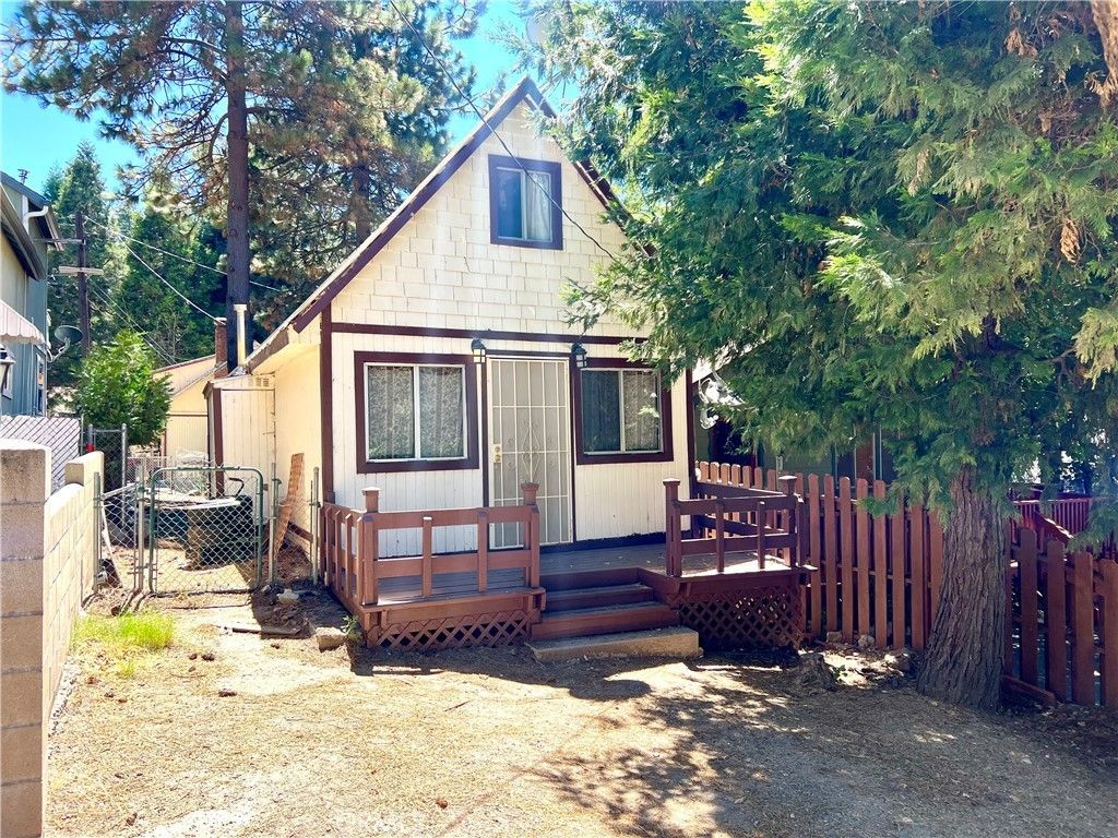22821 Azalia Lane, Crestline
