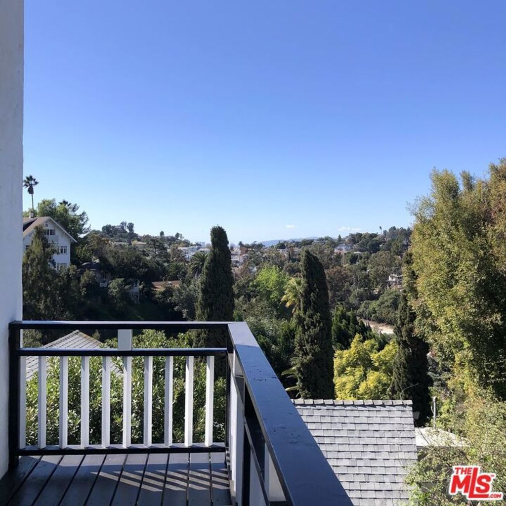 2225 1/2 Lake Shore Avenue, Los Angeles