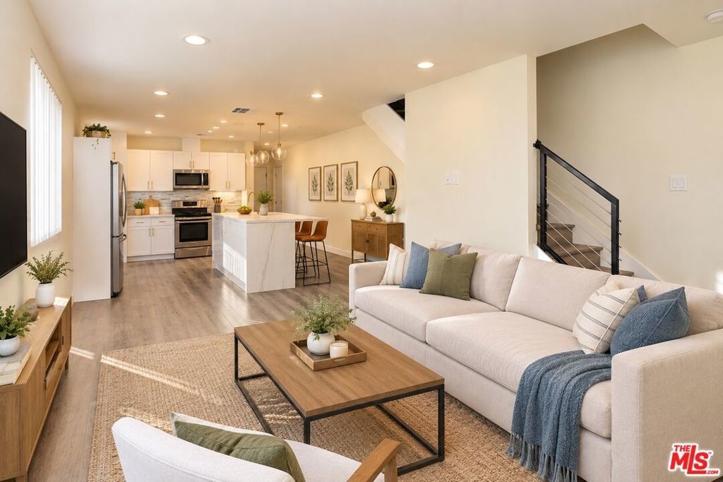 2121 S Burnside Avenue # 2123 1/2, Los Angeles