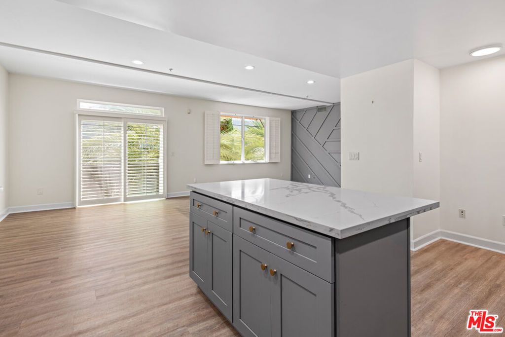 13200 Pacific # 316, Playa Vista