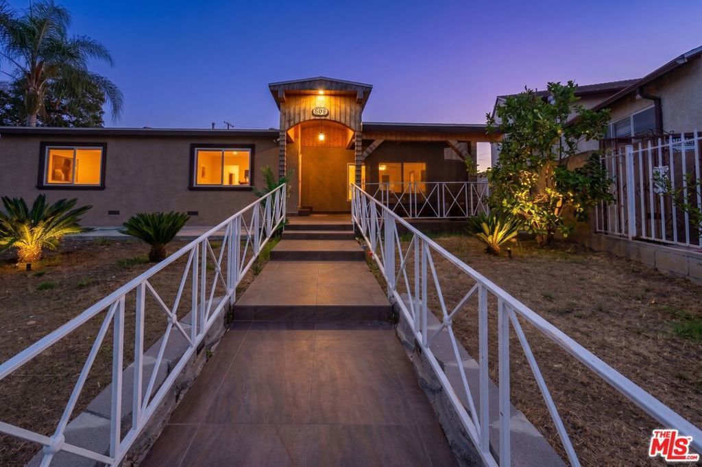 8149 Alcove Avenue, Los Angeles