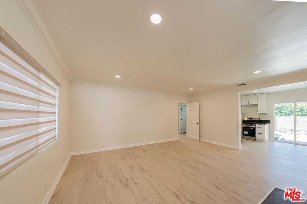8149 Alcove Avenue, Los Angeles