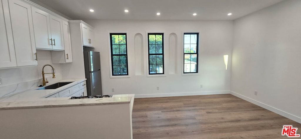 1047 Irolo Street # 200, Los Angeles
