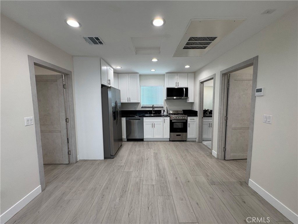 11022 Louise Avenue, Granada Hills