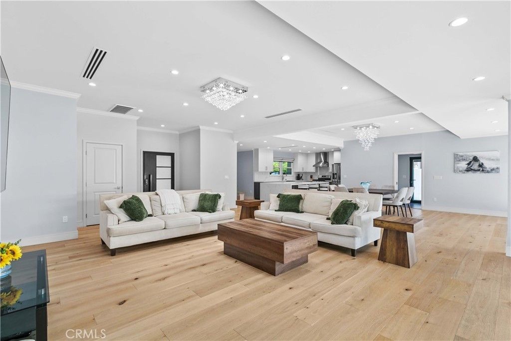 11568 Newcastle, Granada Hills