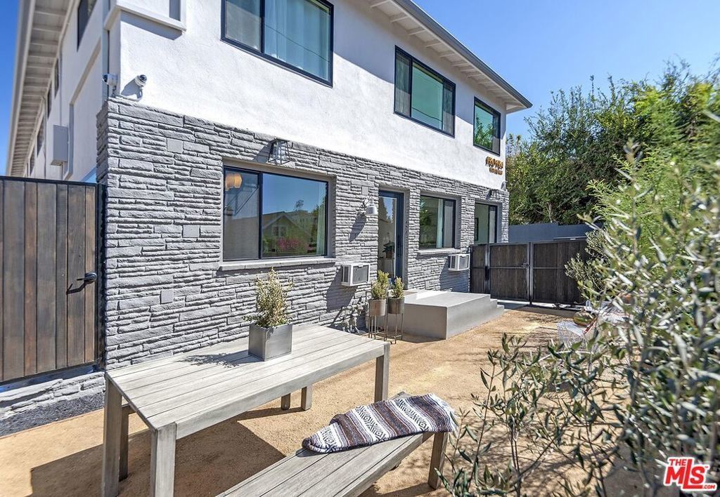 1964 Vista Del Mar Street, Los Angeles