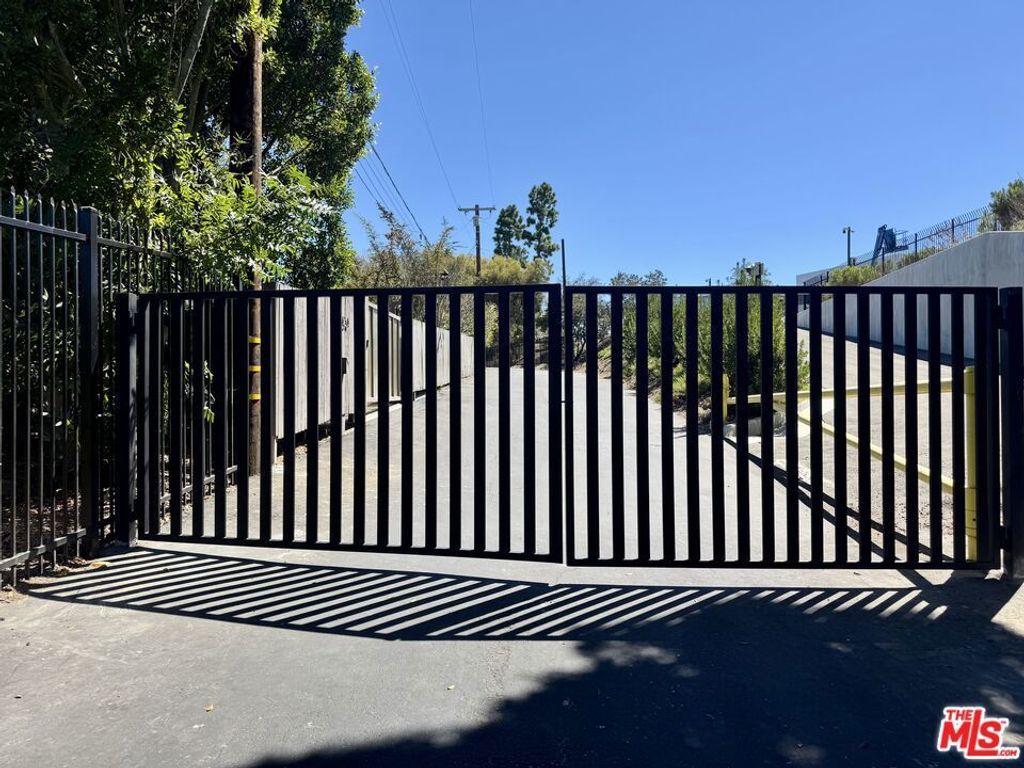 15434 Mulholland Drive, Los Angeles