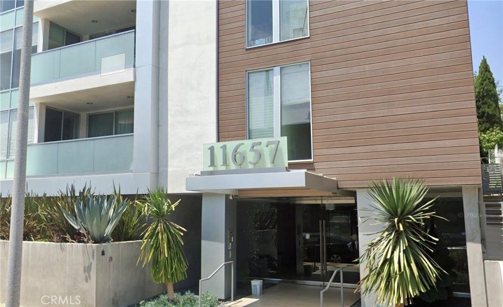 11657 Chenault # 305, Los Angeles