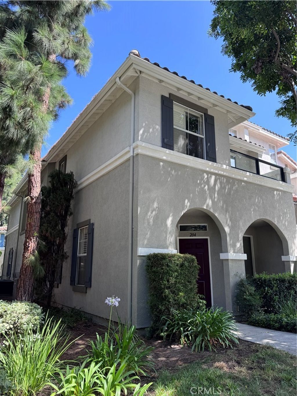 204 Falcon, Irvine