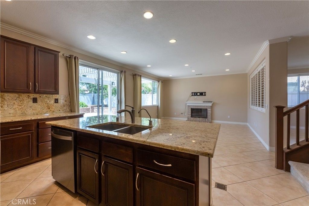14 Monument, Irvine