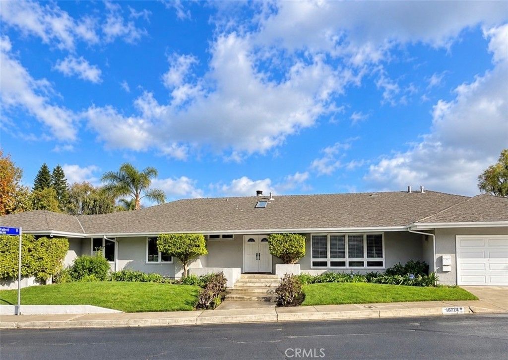16972 Oak View Drive, Encino