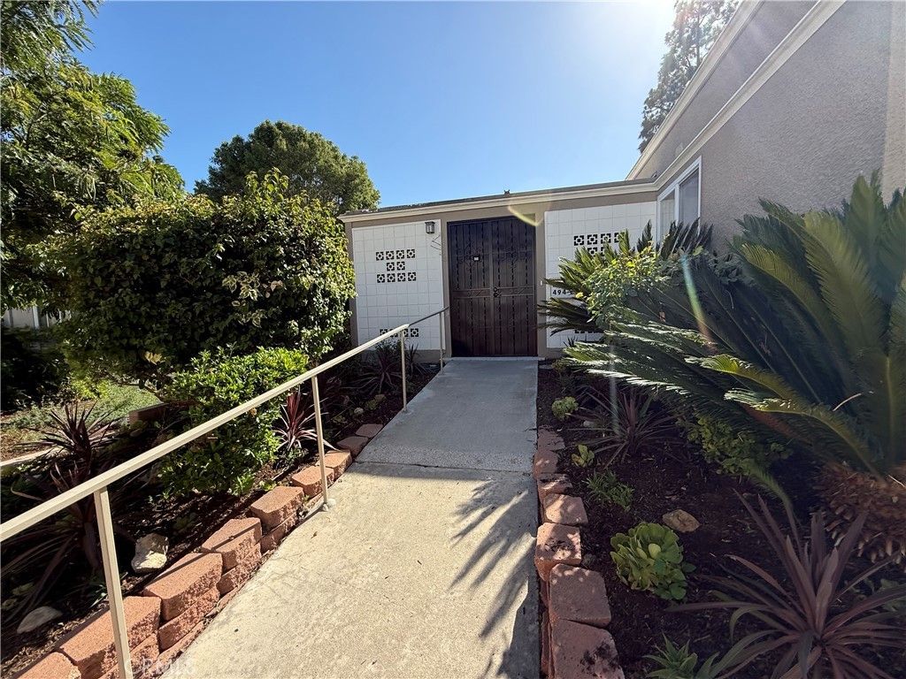 494 Calle Cadiz # B, Laguna Woods