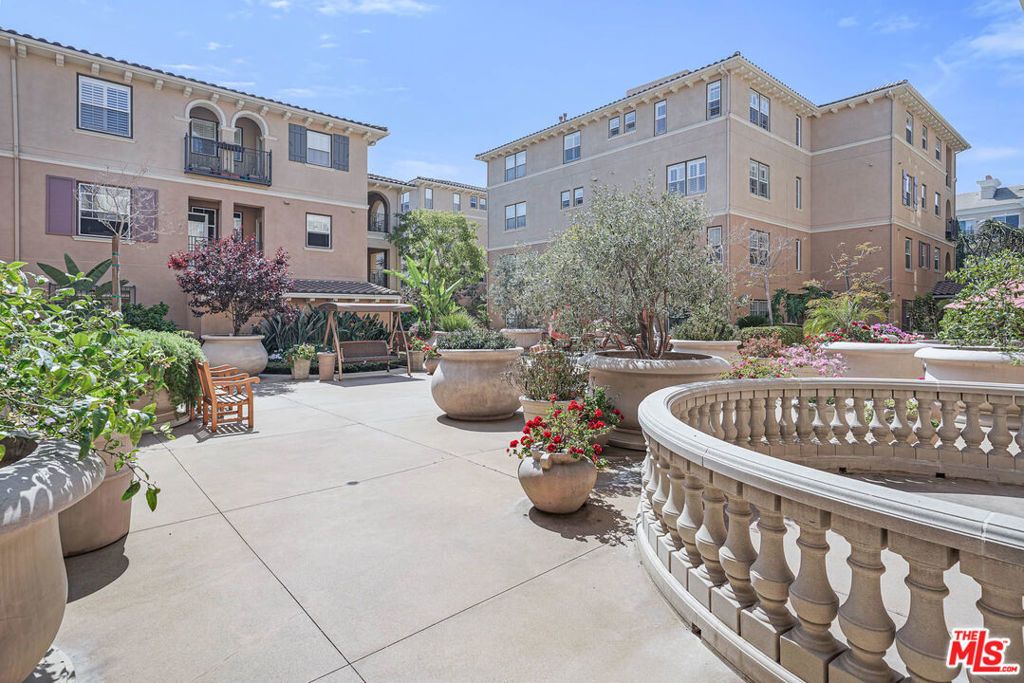 13080 Pacific Promenade # 111, Playa Vista
