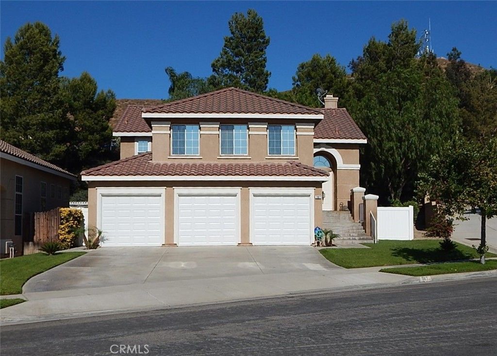 787 Villa Montes, Corona