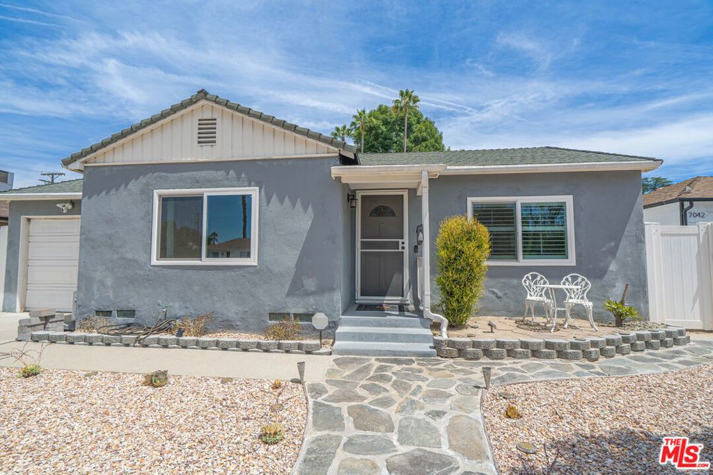7044 Garden Grove Avenue, Los Angeles