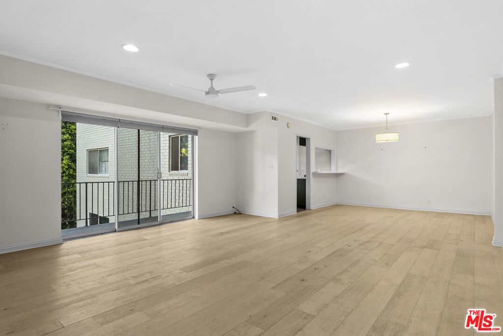 7309 Franklin Avenue # 306, Los Angeles