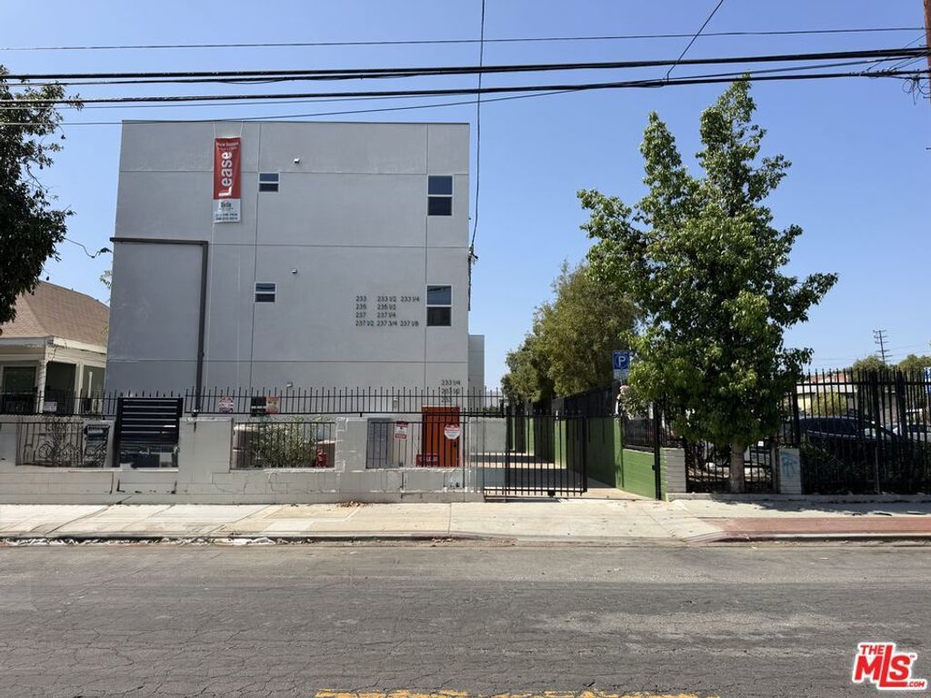 235 1/2 N Chicago Street # 235 1/2, Los Angeles