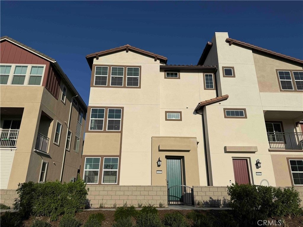 6009 Huntington Drive, Eastvale
