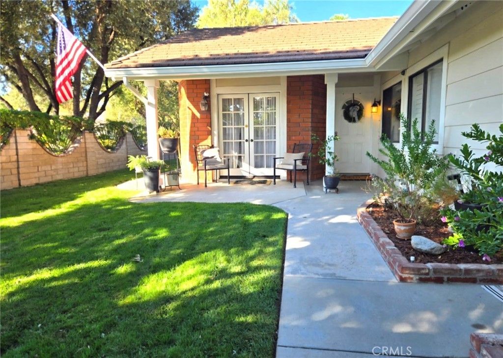 25951 Matel Road, Valencia