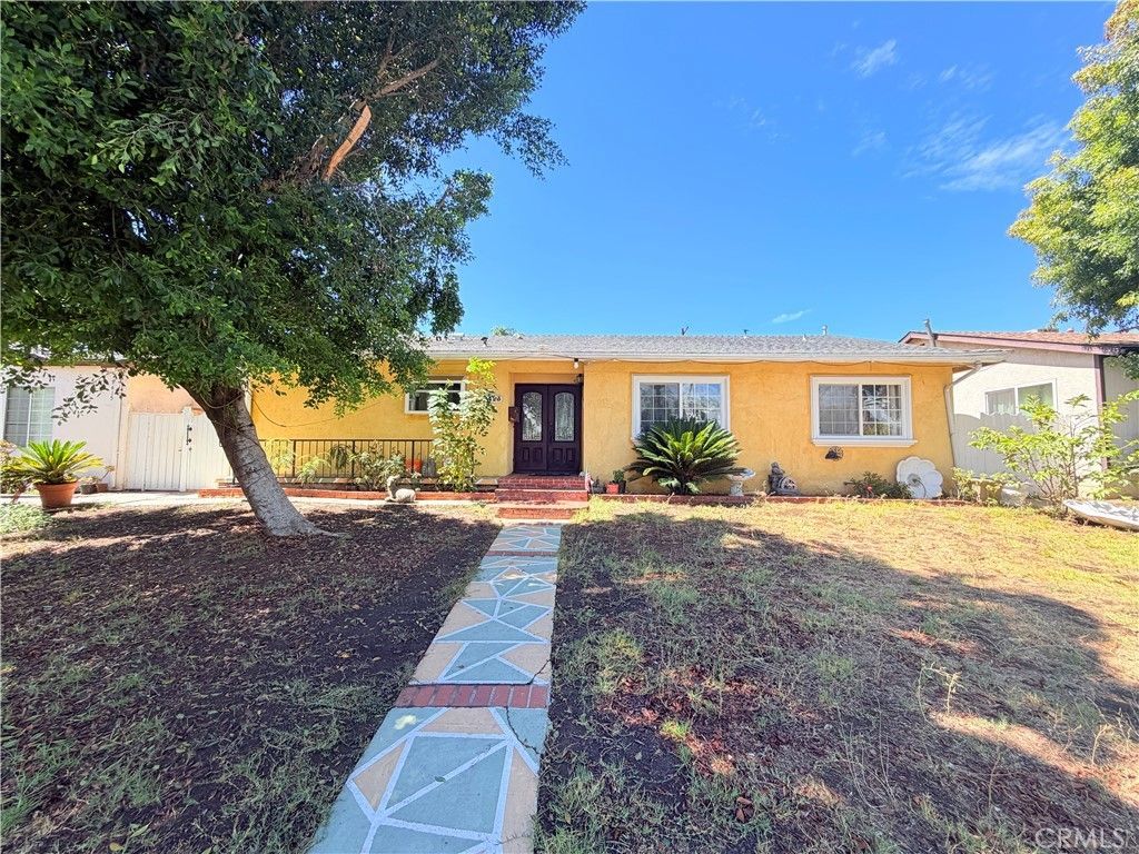 9423 Woodley, Los Angeles