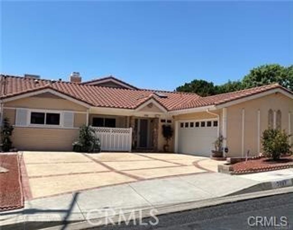 7101 Scarborough Peak, West Hills