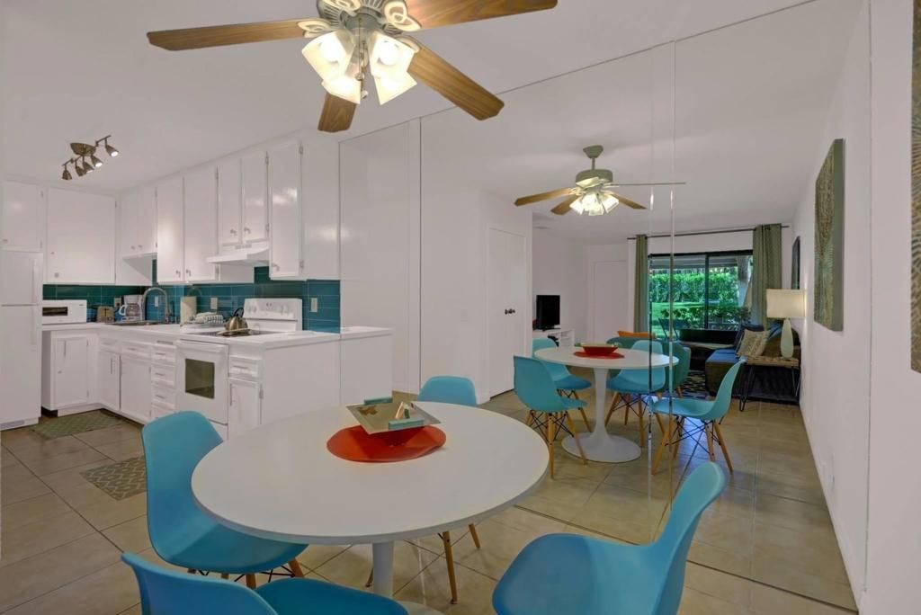 680 N Ashurst Court # 100, Palm Springs
