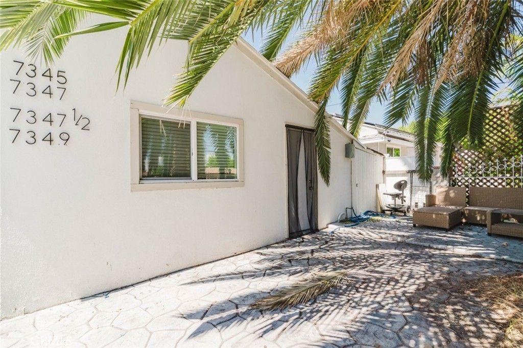 7345 Jamieson Avenue, Reseda