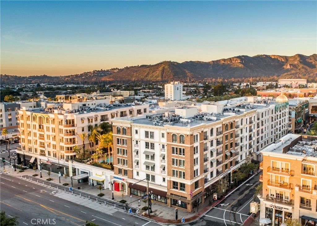 268 Caruso Avenue, Glendale