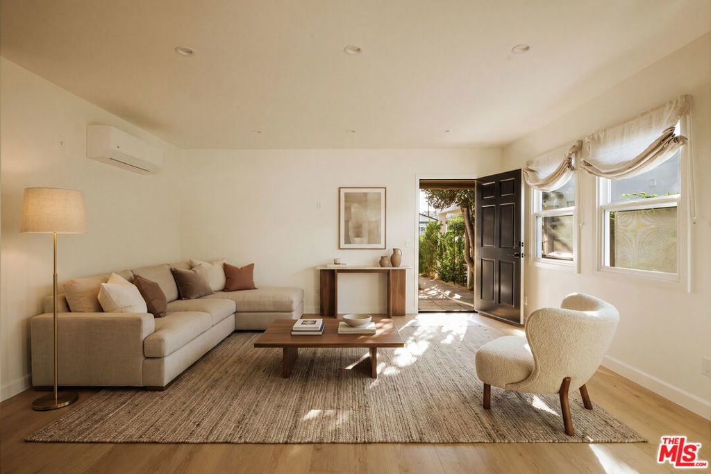 244 Dimmick Avenue, Los Angeles