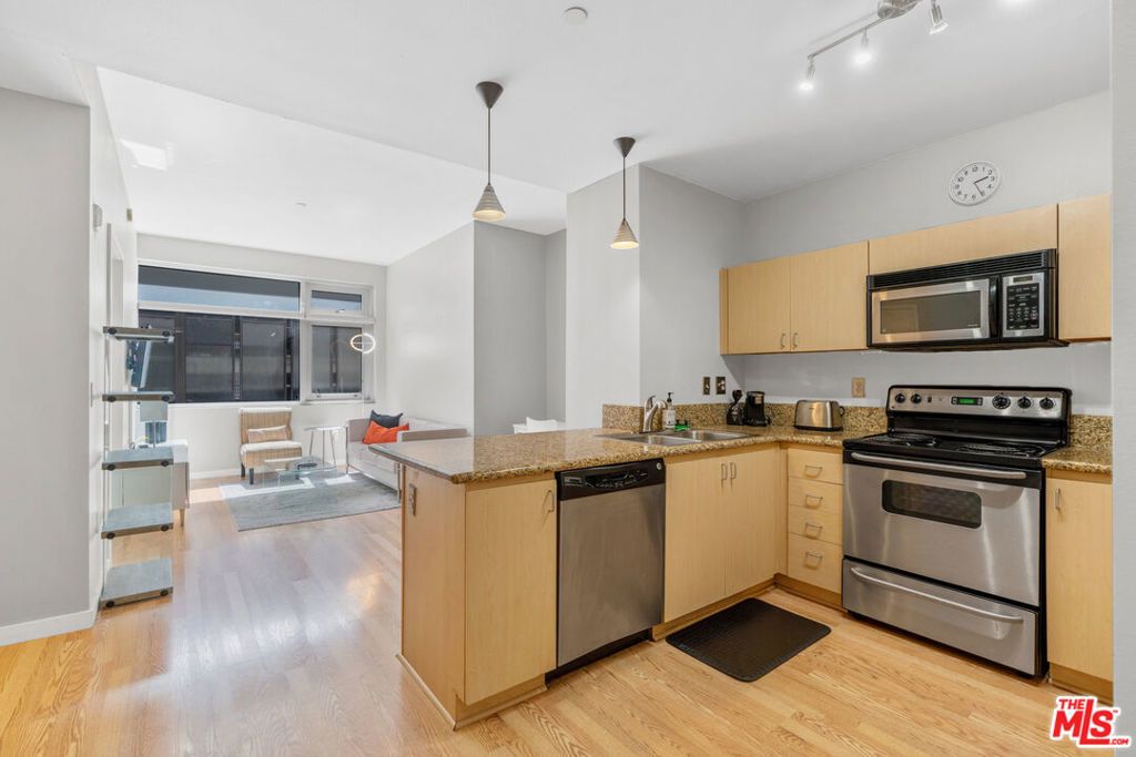 630 West 6th Street # 613, Los Angeles