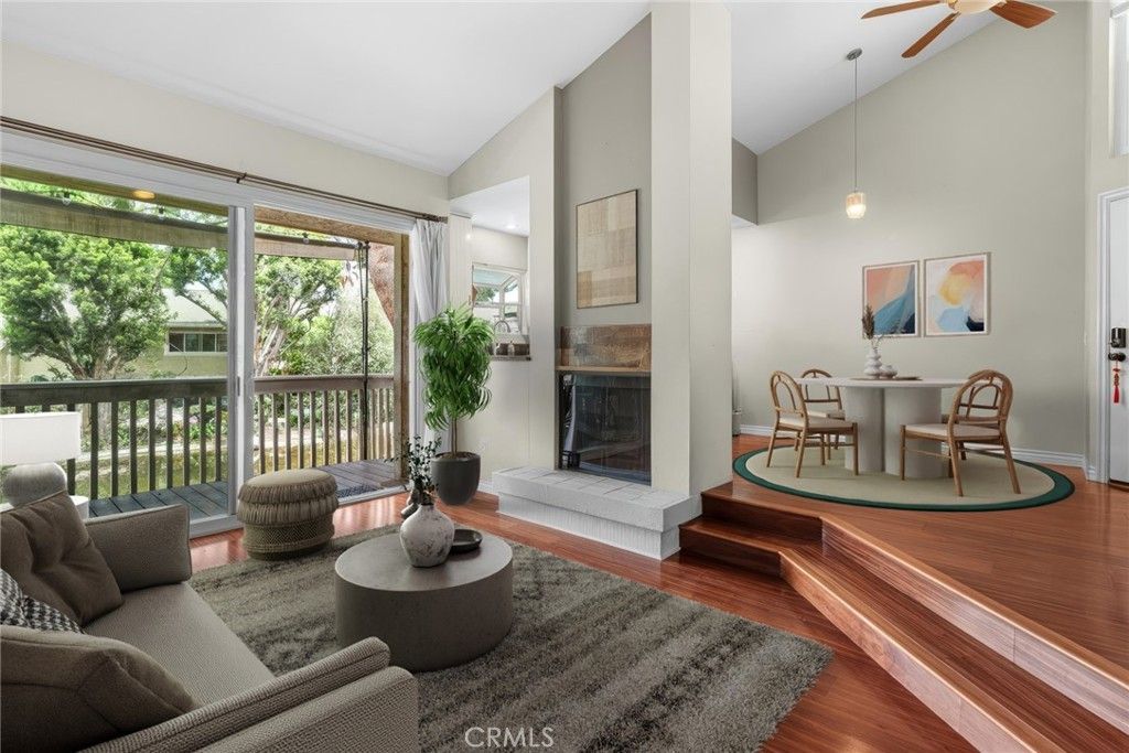 240 Pineview # 3a, Irvine