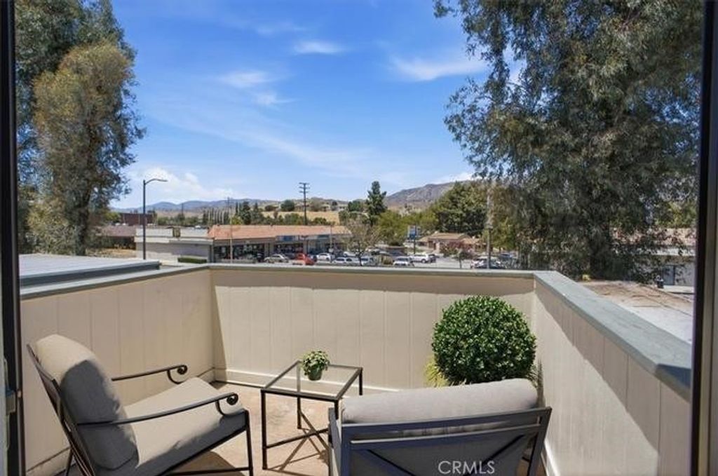 10566 Sunland Boulevard # 7, Sunland