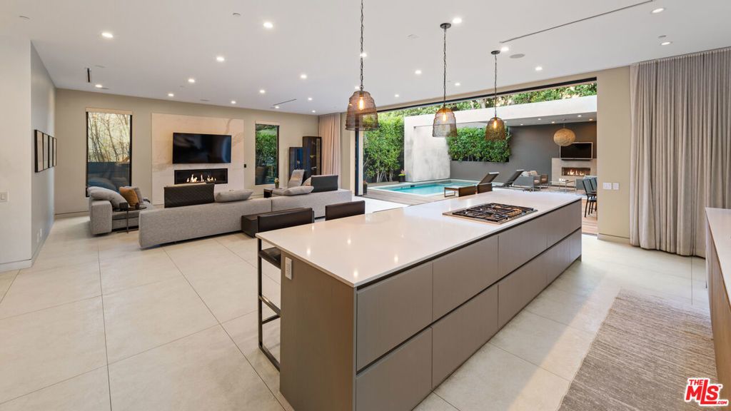 623 N Edinburgh Avenue, Los Angeles