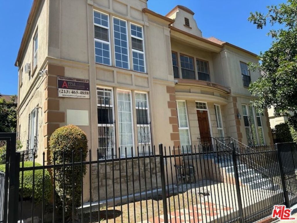 925 S Hobart Boulevard # 1/2, Los Angeles
