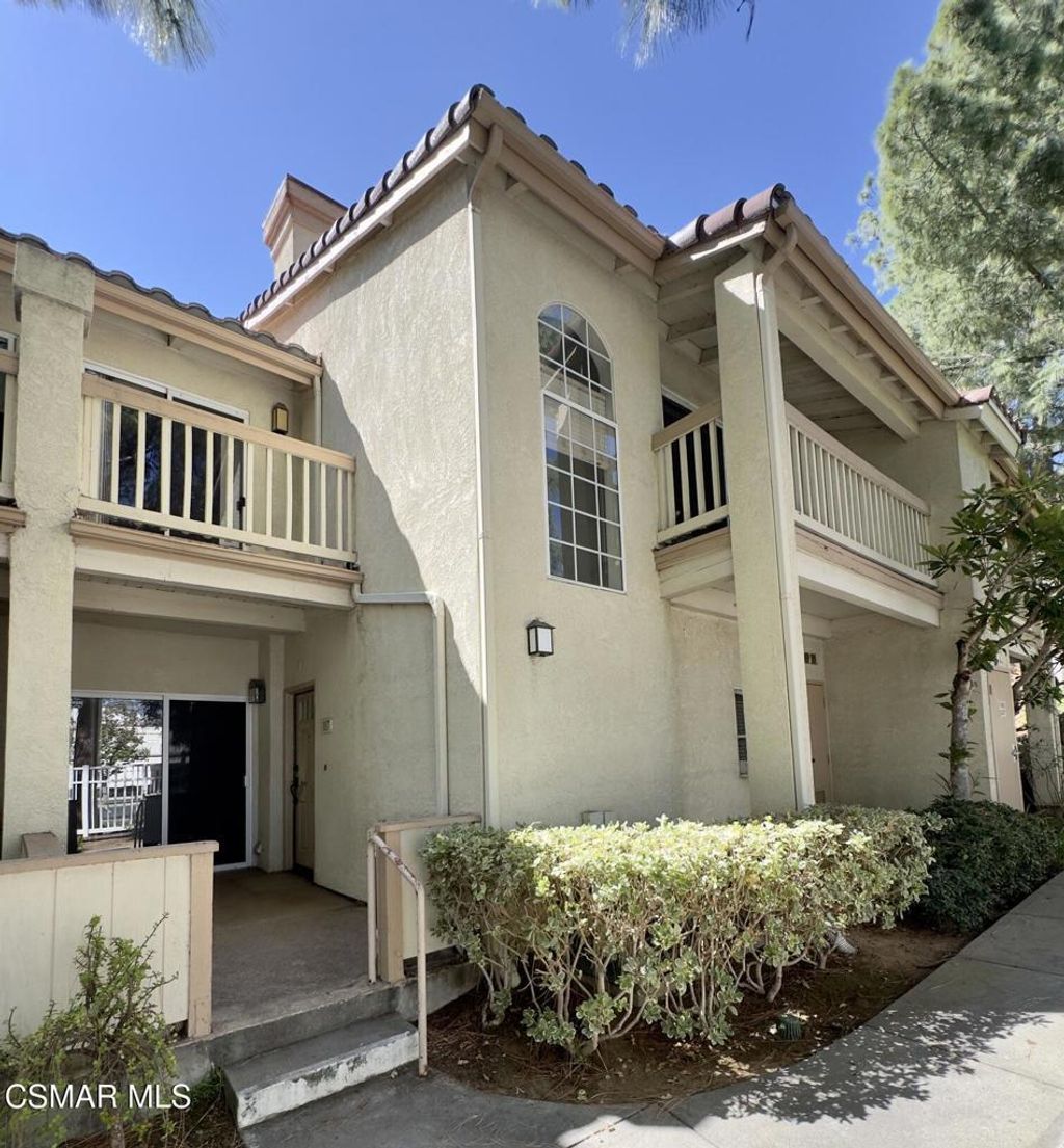 688 Indian Oak Lane # 107, Oak Park