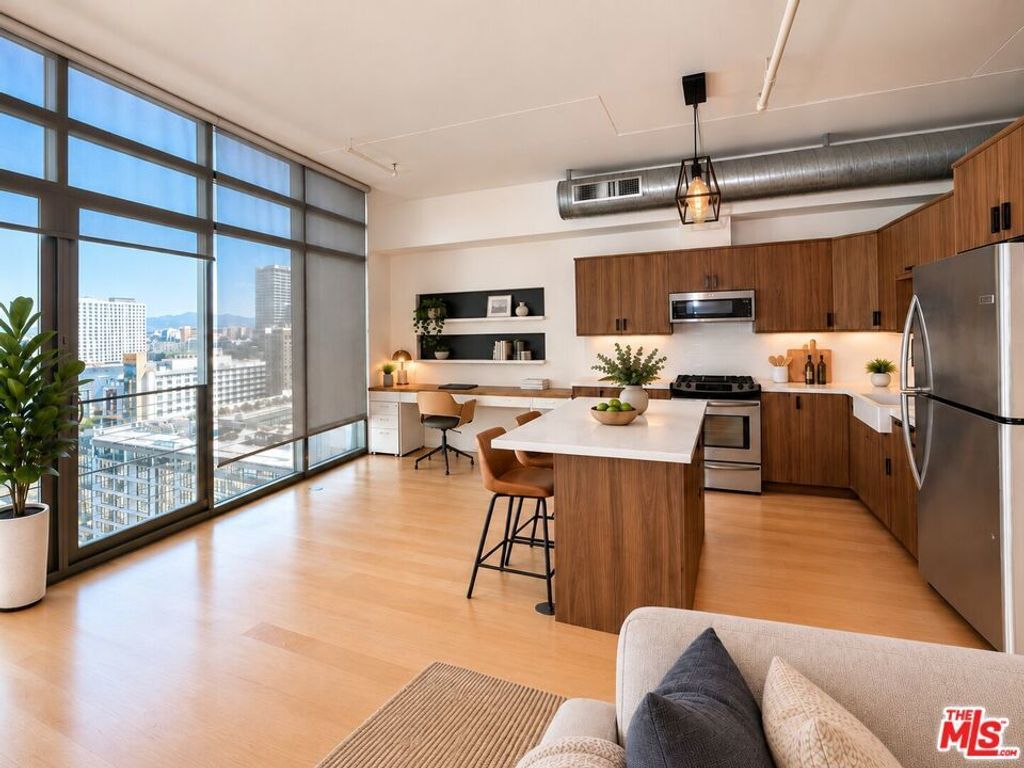 1100 S Hope Street # 1510, Los Angeles