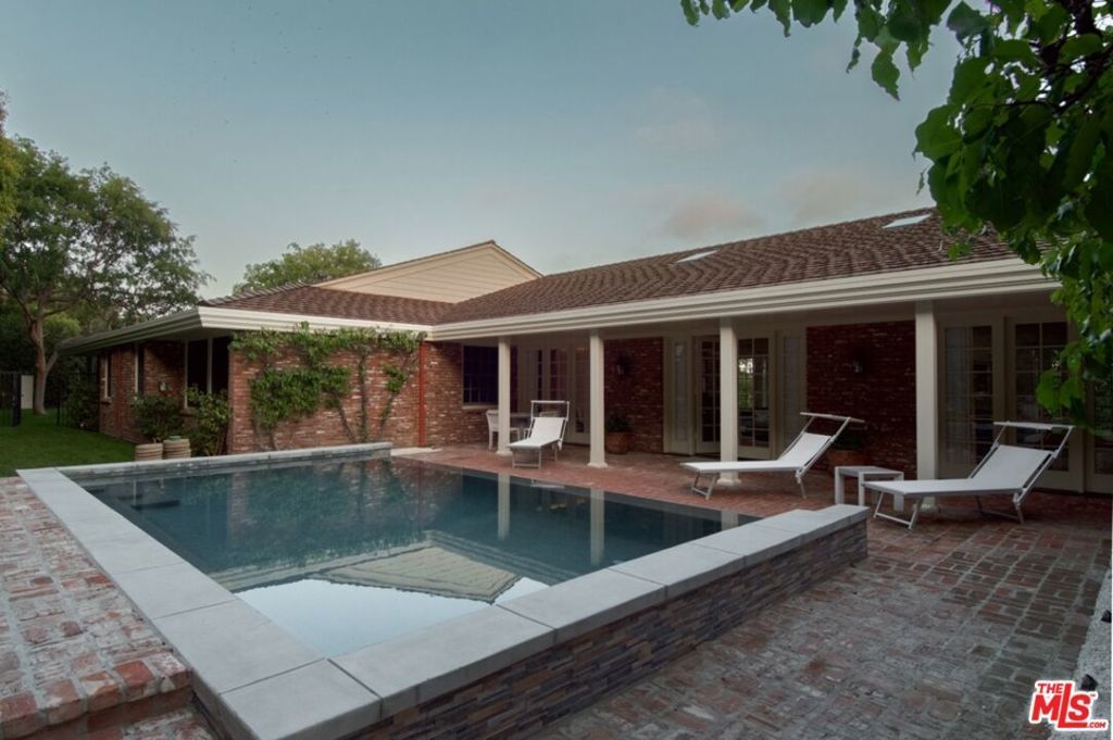 1121 N Beverly Drive, Beverly Hills