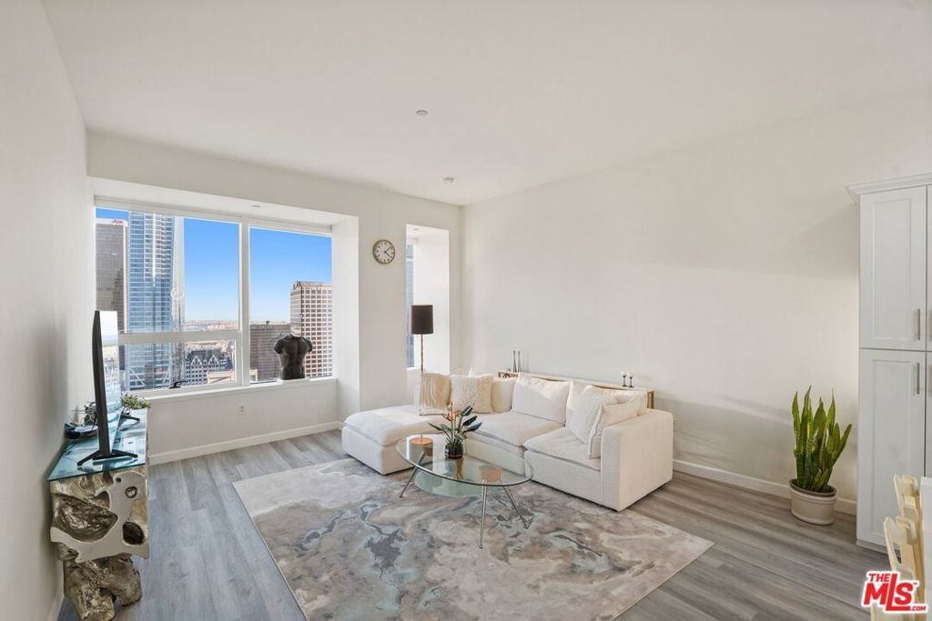 1100 Wilshire Boulevard # 3307, Los Angeles