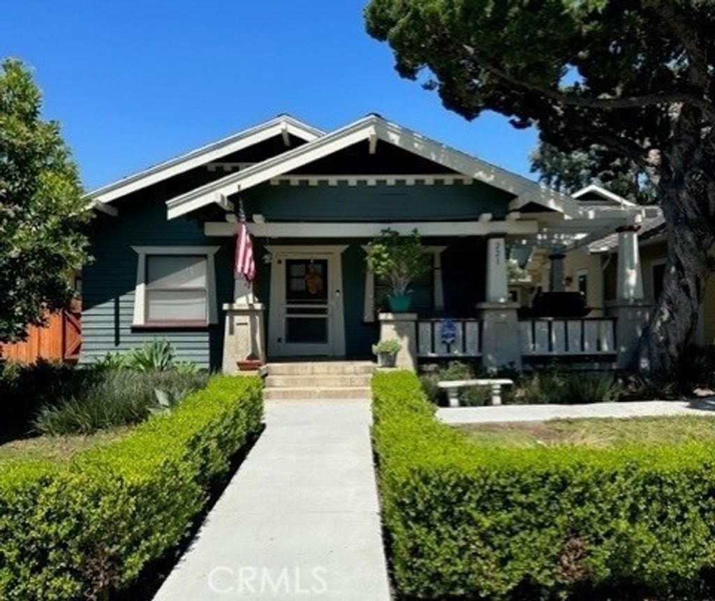 221 E Foothill, Glendora