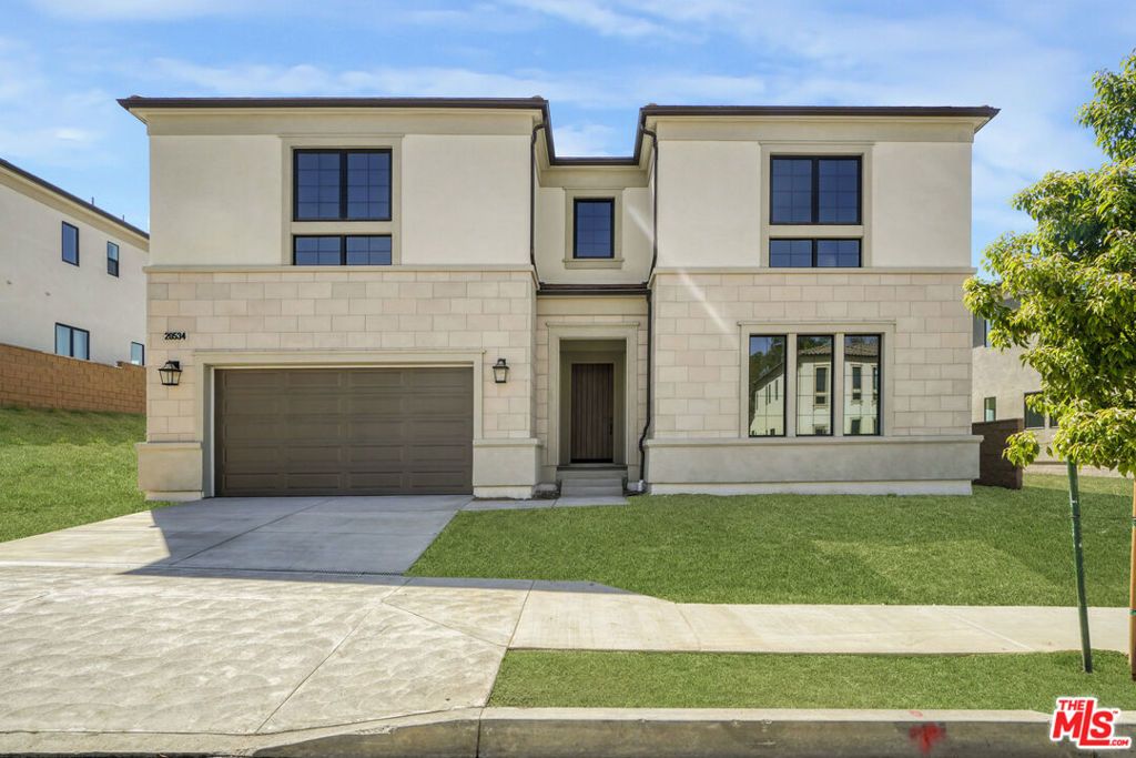 20534 Edgewood Court, Chatsworth