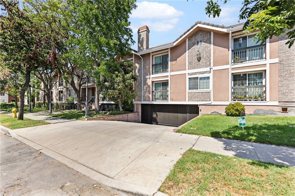 147 W Acacia # 122, Glendale