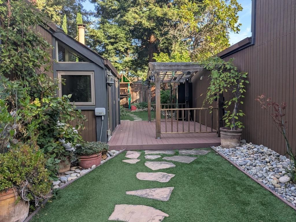 225 Jason Way, Mountain View