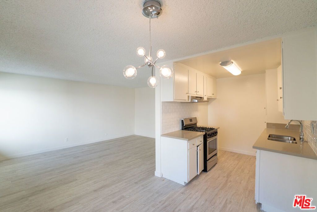 7548 W Hampton Avenue # 104, West Hollywood