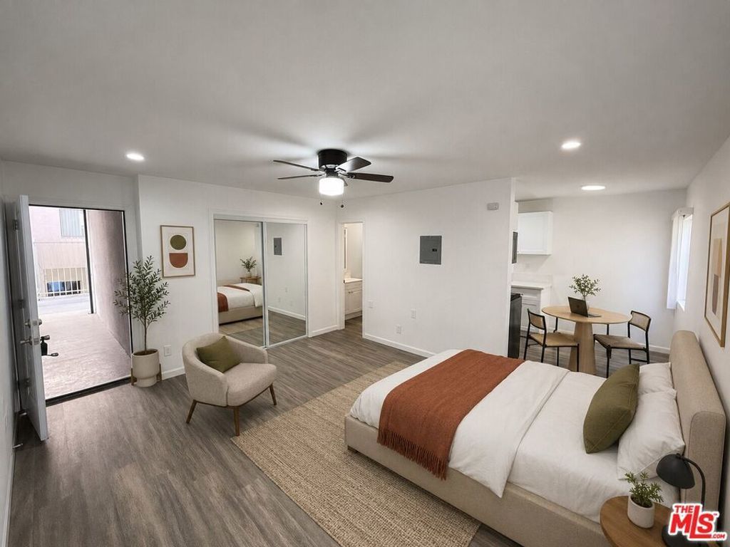 1170 Crenshaw Boulevard, Los Angeles