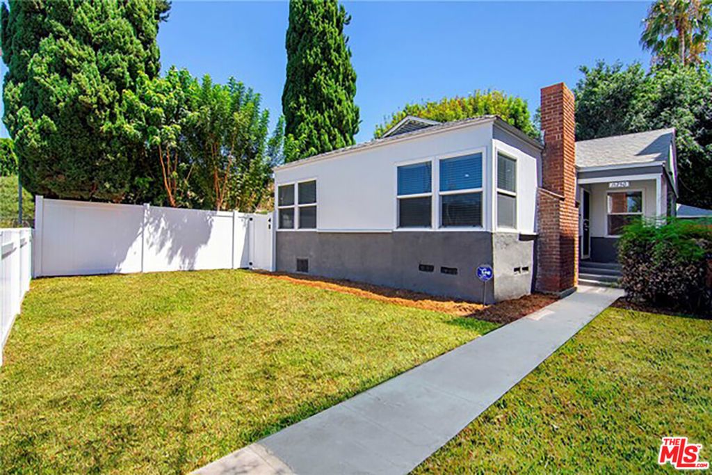 11250 Mississippi Avenue, Los Angeles