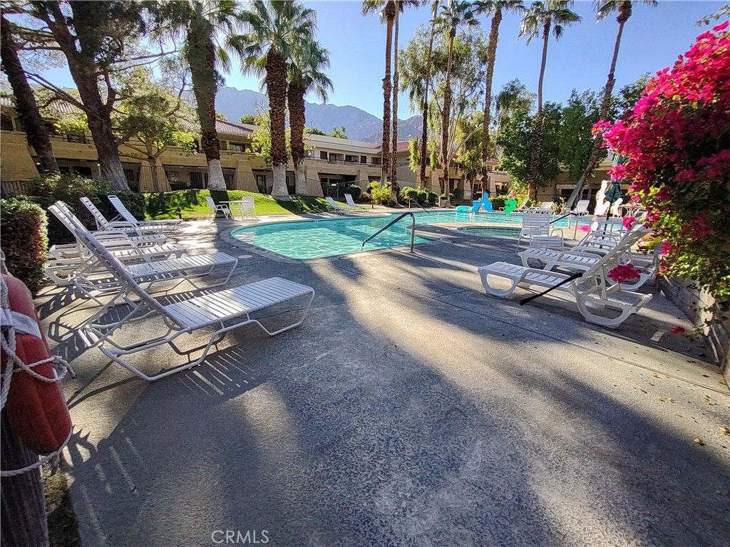 2810 N Arcadia Ct #202 # 202, Palm Springs