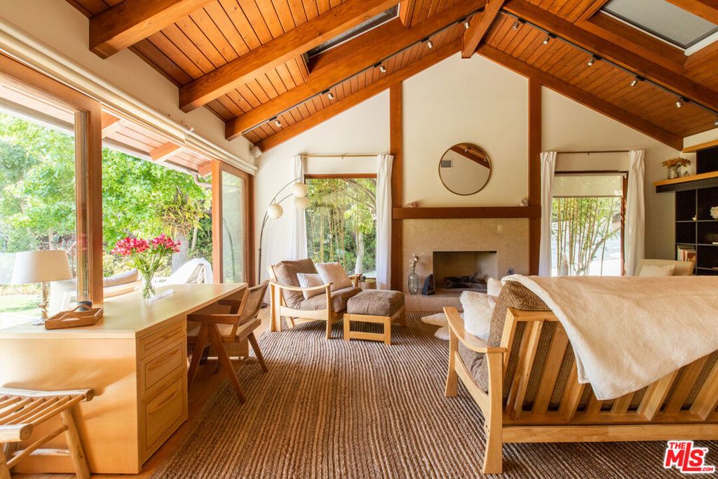 3626 Mandeville Canyon Road, Los Angeles