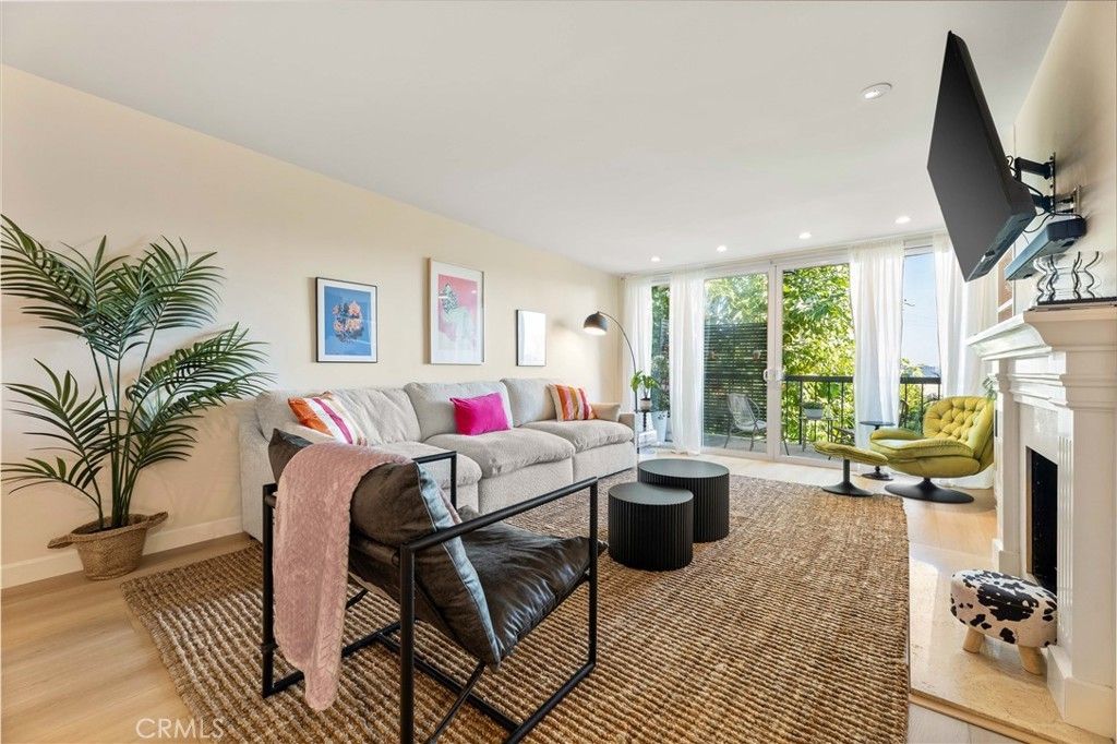 8535 W West Knoll Drive # 312, West Hollywood