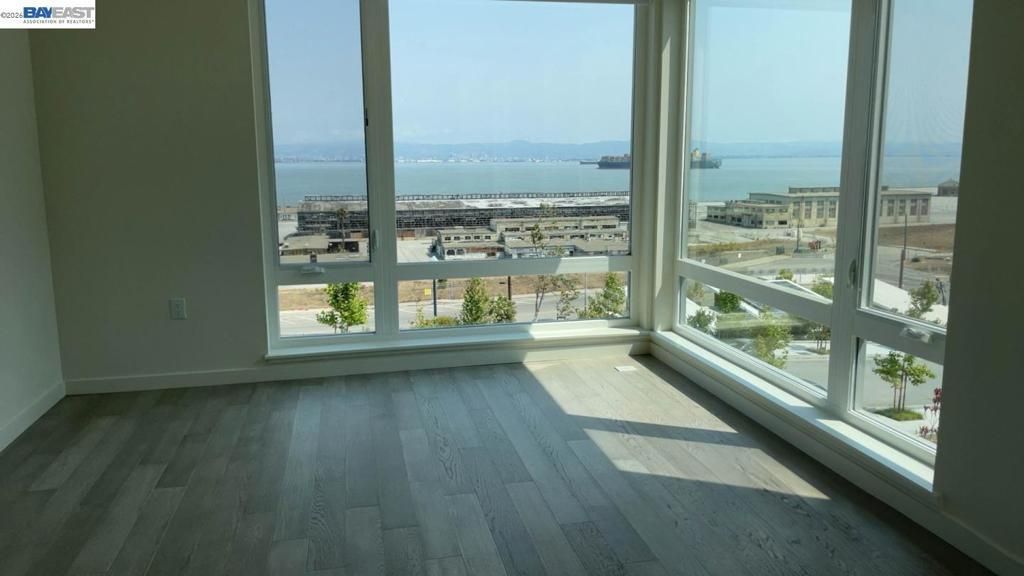 10 Kennedy, San Fernando