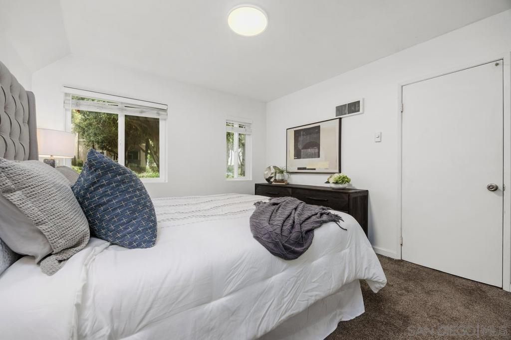 7565 Charmant Dr # 417, San Diego